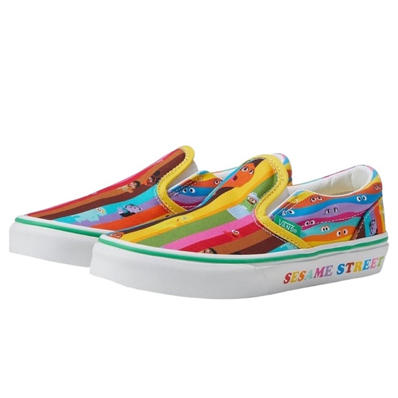 Vans x Sesame Street Classic Slip On Kids Girls Boys Rainbow Sneakers NEW